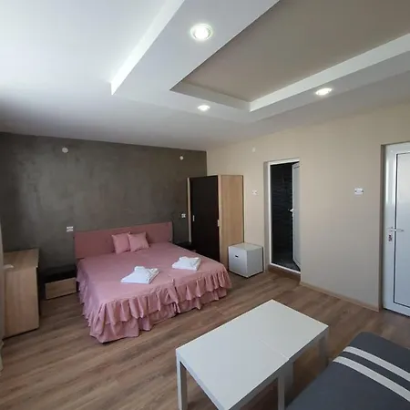 Vilă дамяновата къща *